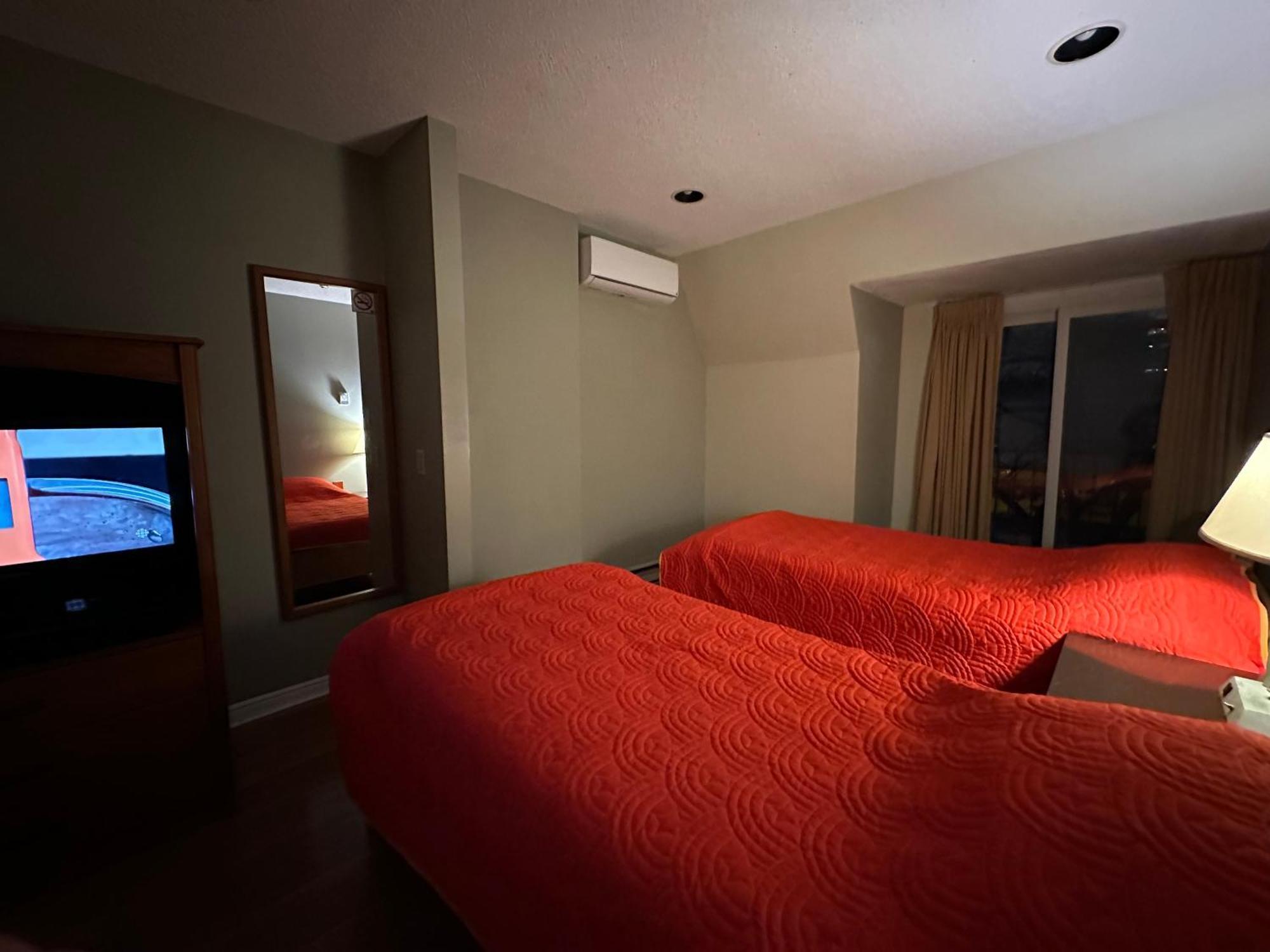 Nox Hostel Торонто Экстерьер фото